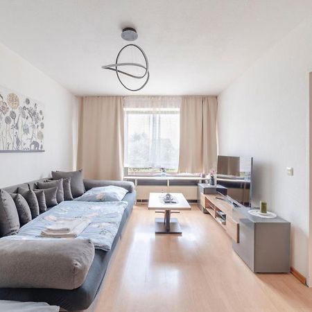 Schoene, Moeblierte Wohnung Mit Balkon Und Tiefgarage Dusseldorf Luaran gambar